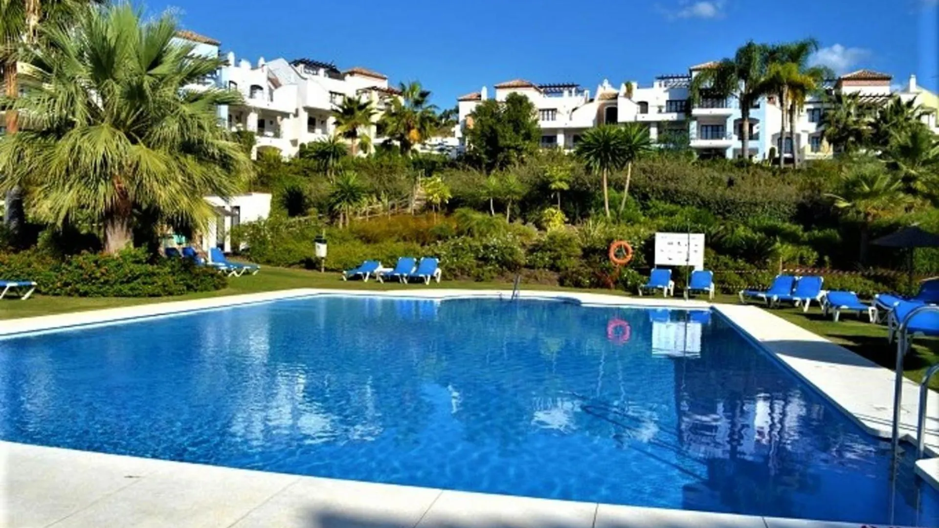 Superior 3Br Golfla Apartment Minutes From Puerto Banus & Marbella Malaga