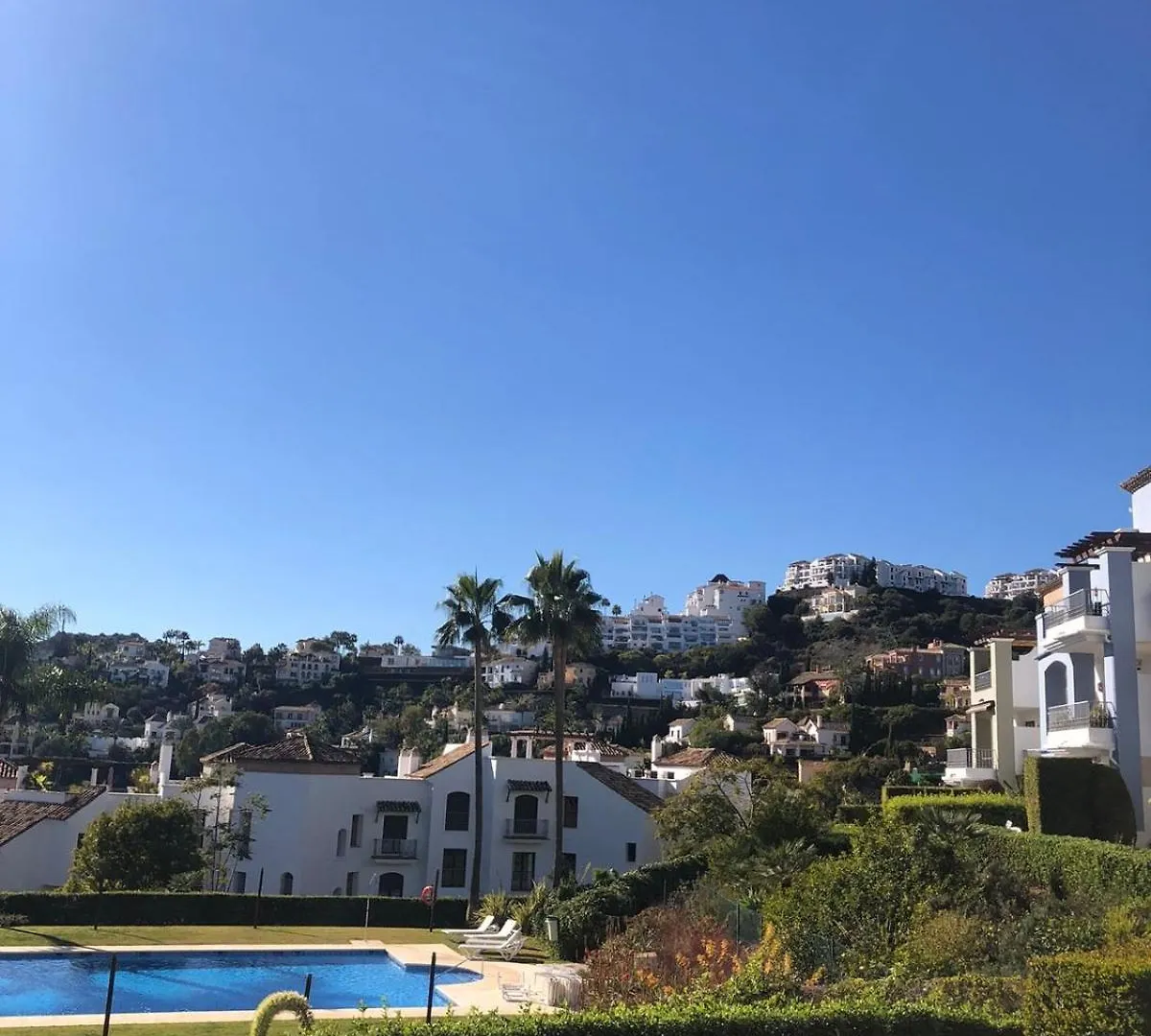 Superior 3Br Golfla Apartment Minutes From Puerto Banus & Marbella Malaga