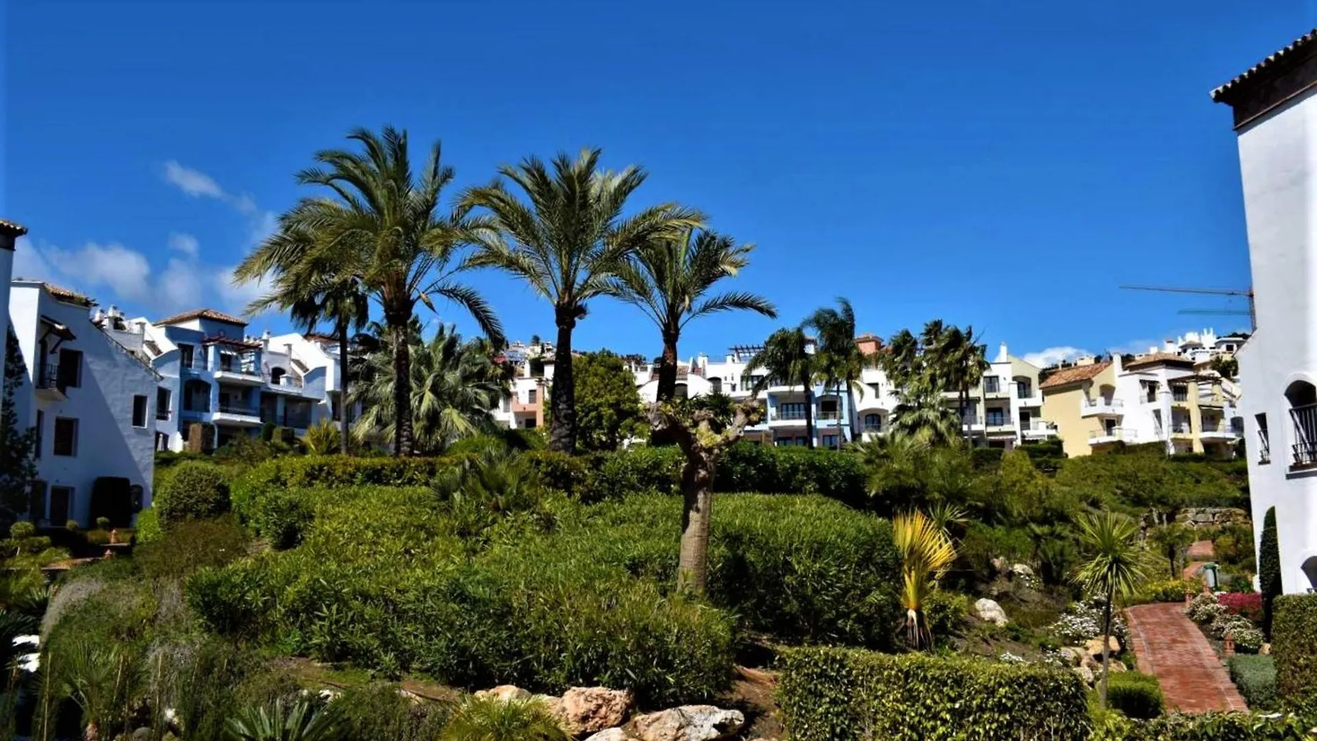 Superior 3Br Golfla Apartment Minutes From Puerto Banus & Marbella Malaga Spain