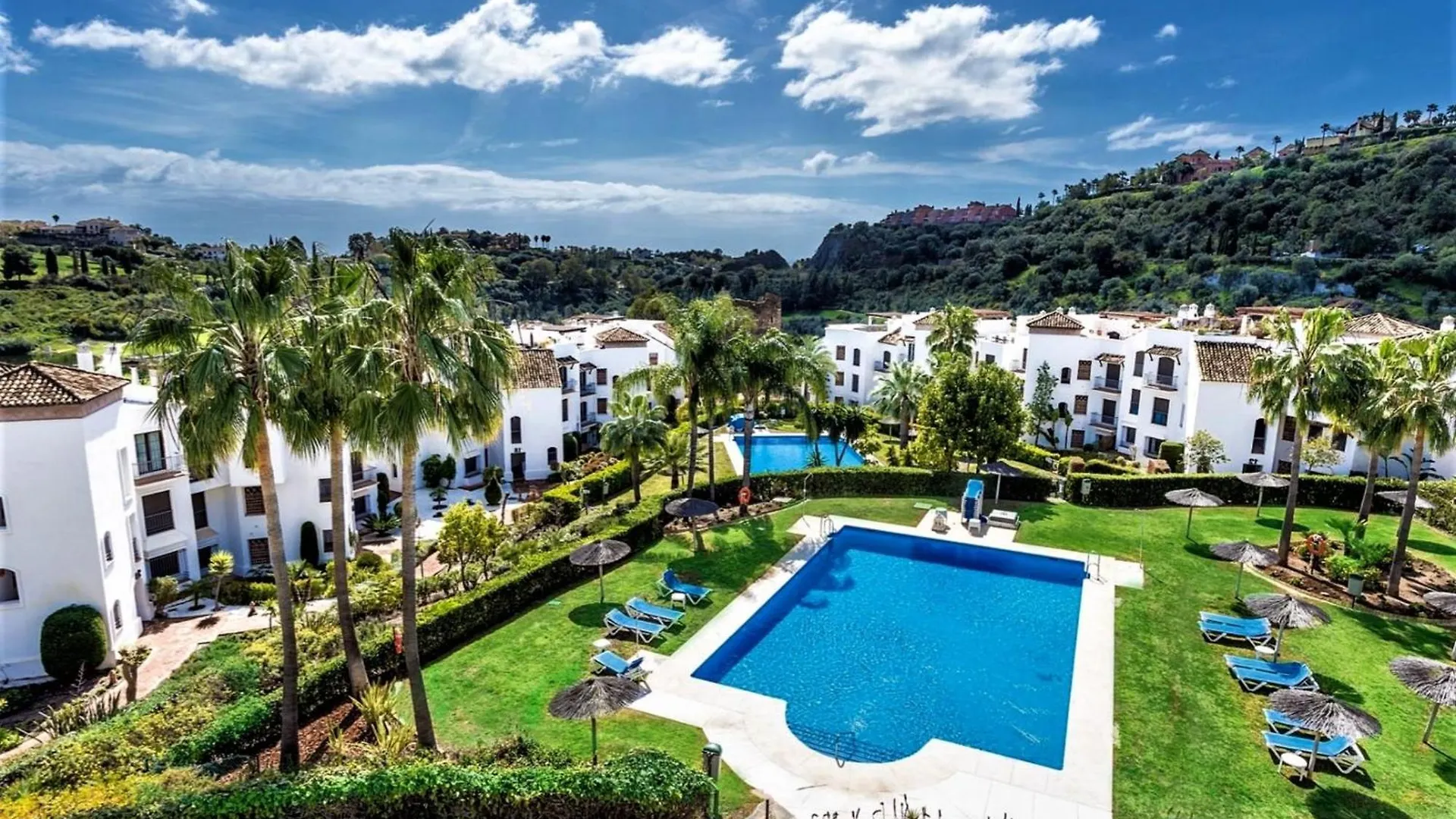 Superior 3Br Golfla Apartment Minutes From Puerto Banus & Marbella Malaga
