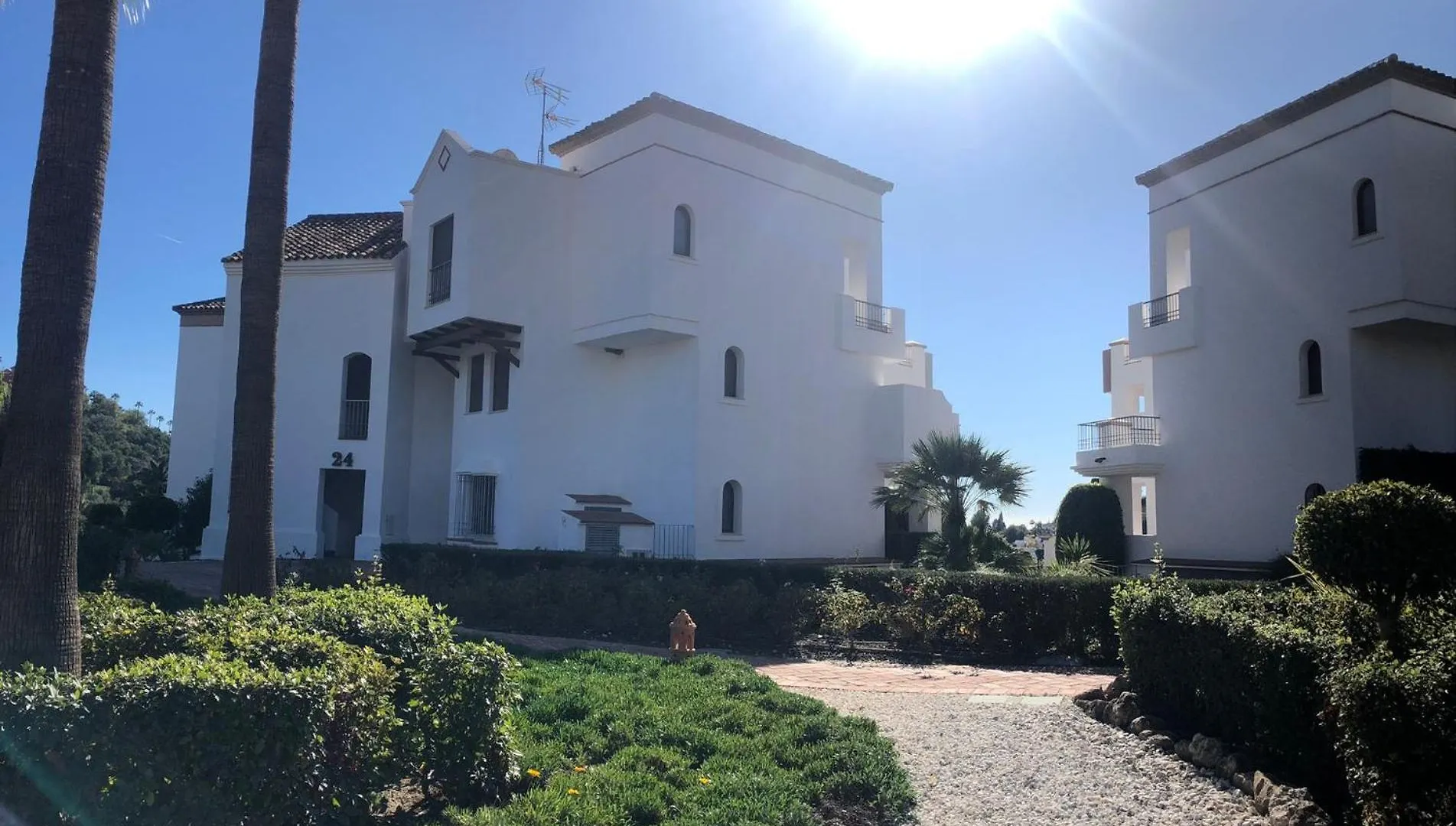 Superior 3Br Golfla Apartment Minutes From Puerto Banus & Marbella Malaga